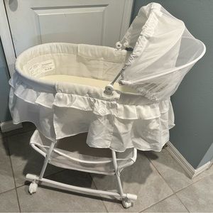 Dream On Me Bassinet